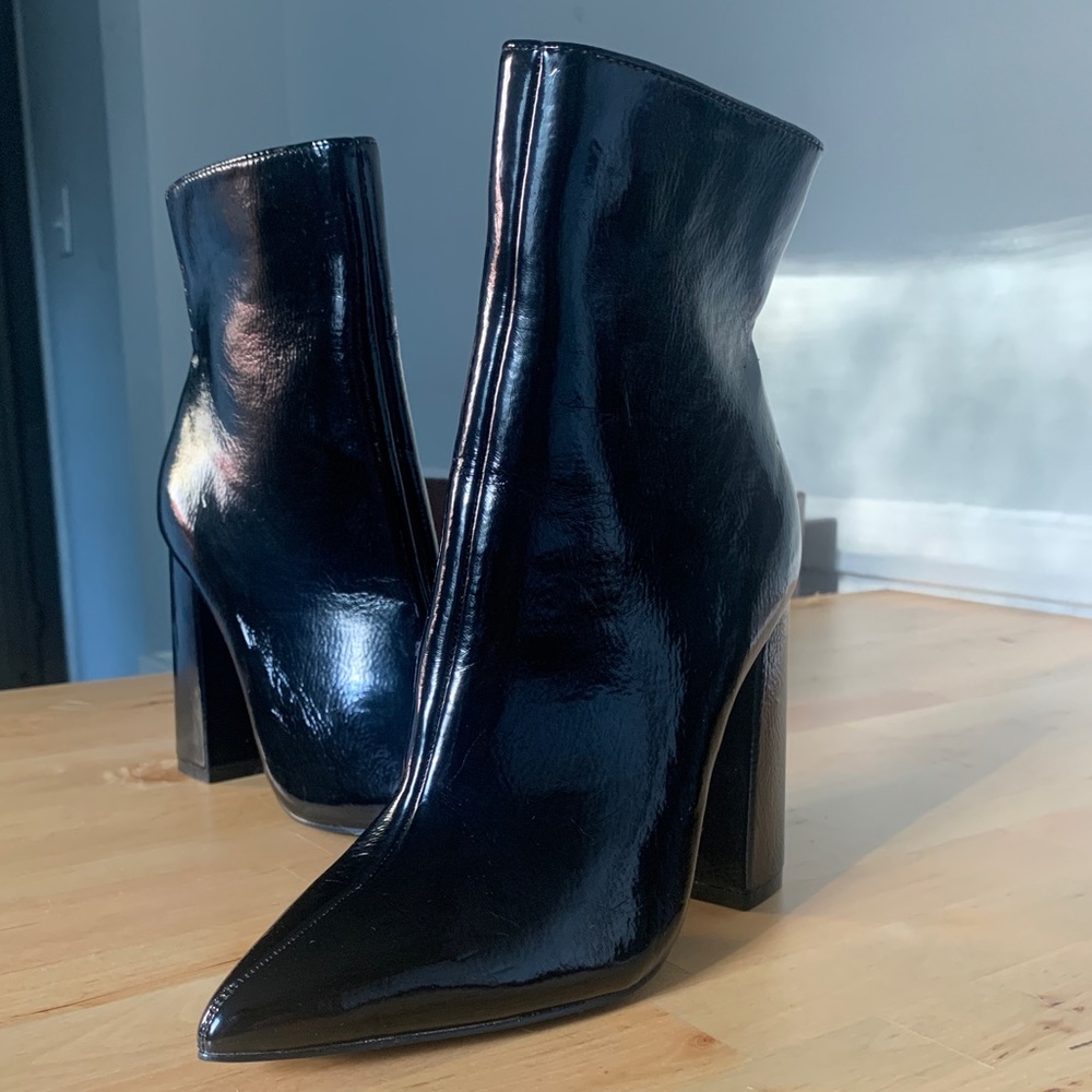 Liliana Ankle Boots